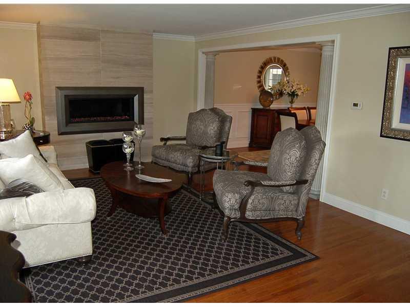 1715 Partridge Run Road Upper St. Clair, PA 15241 - Photo 8 of 25 Living Room.