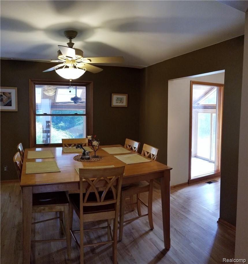 3379 Edmunton Drive Rochester, MI 48306 - Photo 14 of 49 20180914_174834.jpg