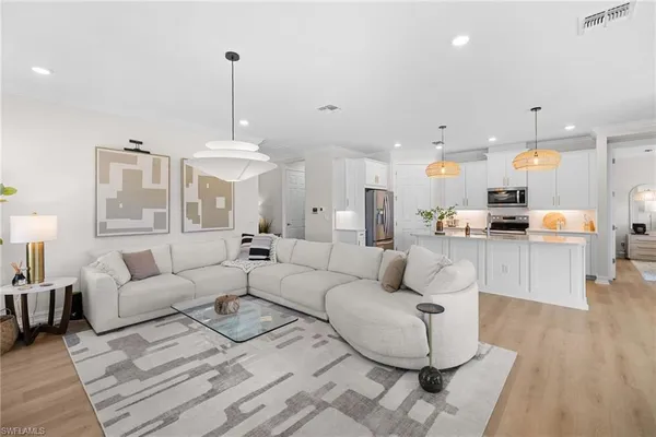 $615,000 | 488 Polihale Way, Naples, FL 34114