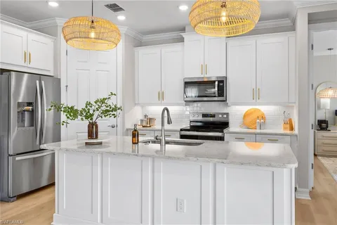 $625,000 | 488 Polihale Way, Naples, FL 34114