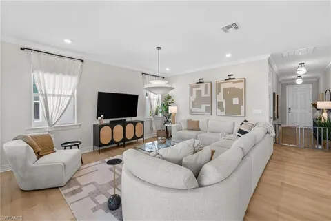 $625,000 | 488 Polihale Way, Naples, FL 34114