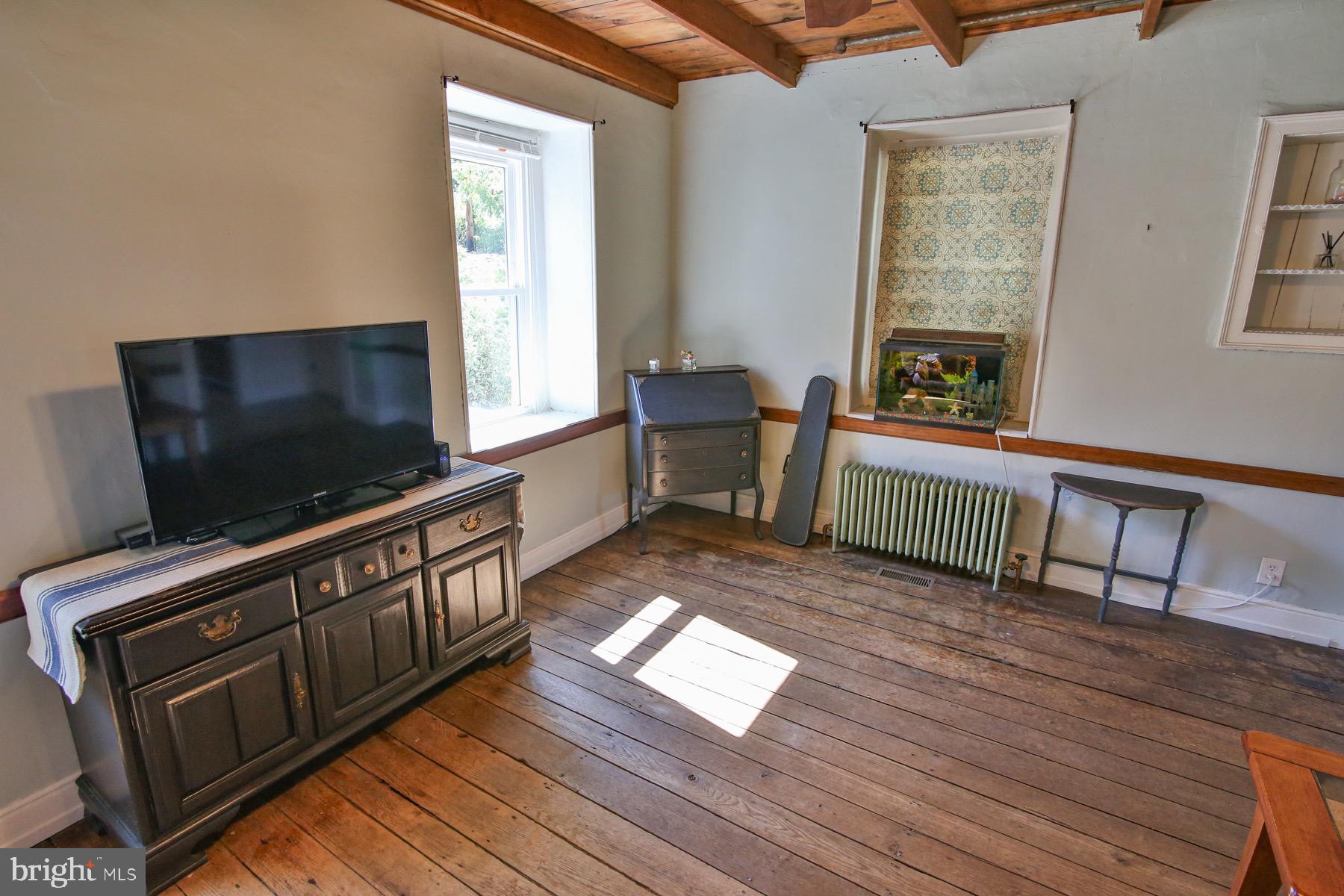 4810 Main Road West Emmaus, PA 18049 - Photo 4 of 27 Gallery Image 4