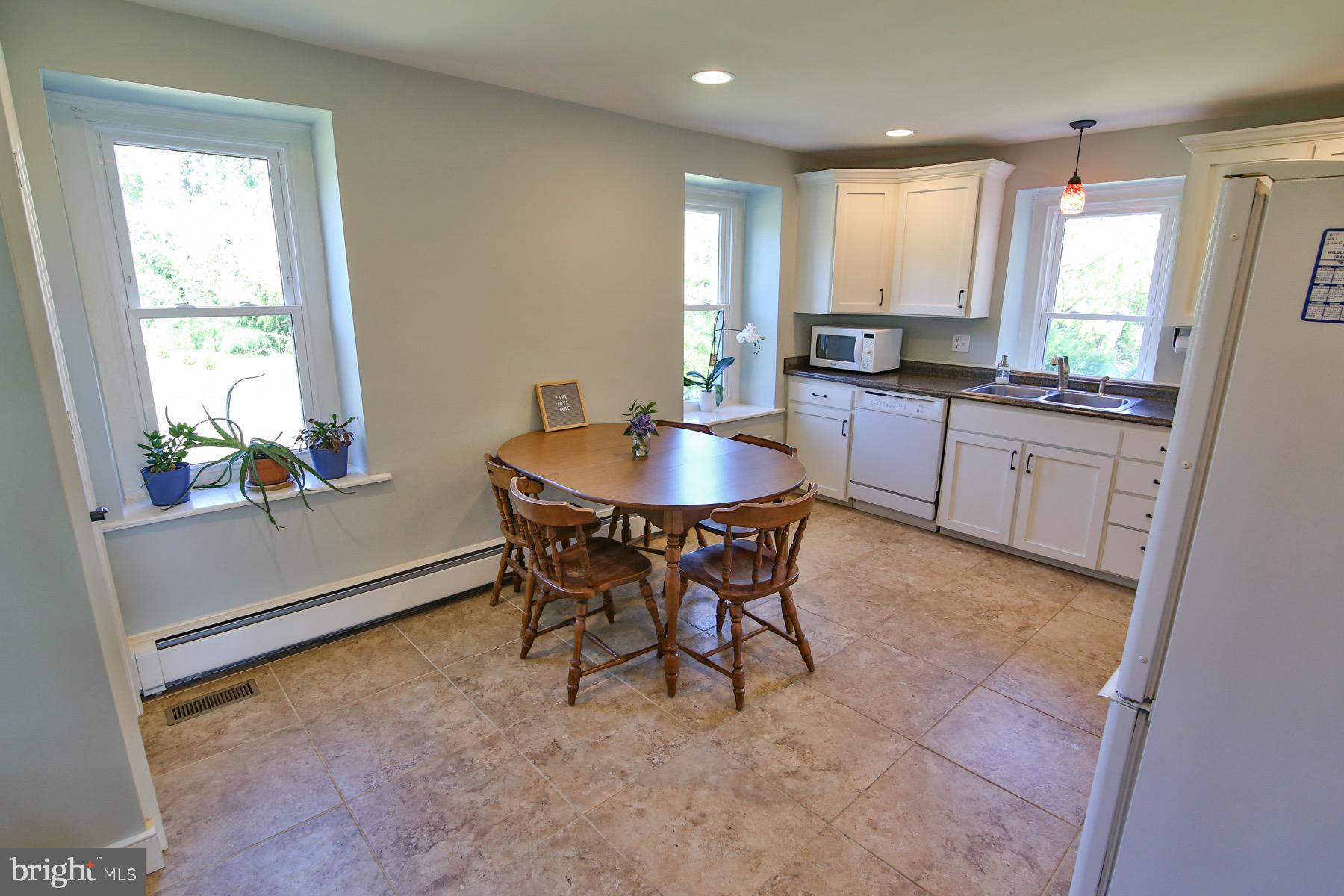 4810 Main Road West Emmaus, PA 18049 - Photo 5 of 27 Gallery Image 5