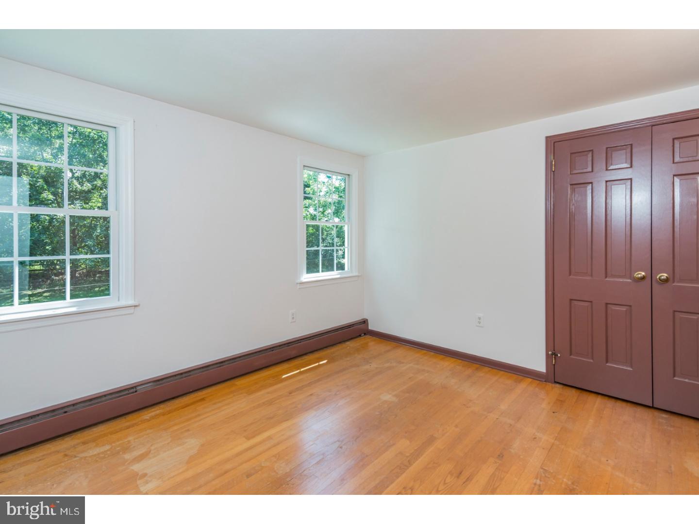 469 Federal City Road Pennington, NJ 08534 - Photo 20 of 25 an empty room with windows