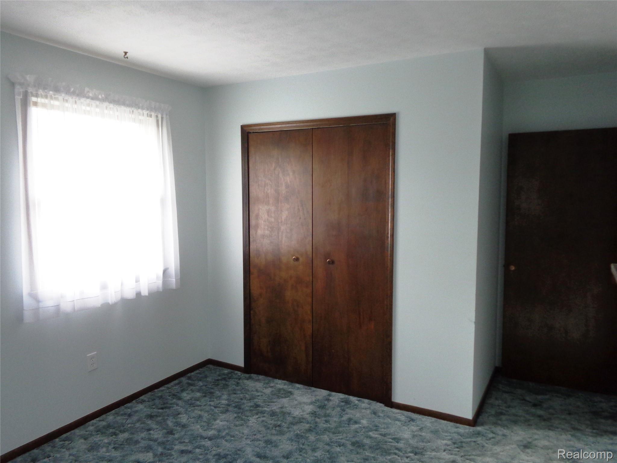 16901 English Road Manchester, MI 48158 - Photo 19 of 42 DSC01063.JPG