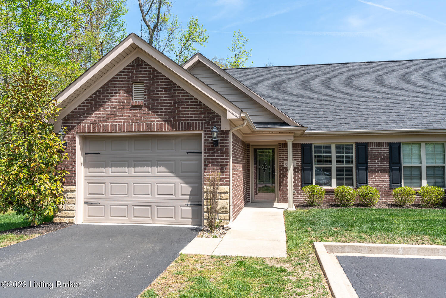 6551 Renate Road Louisville, KY 40291 - Photo 28 of 29 Front of Home