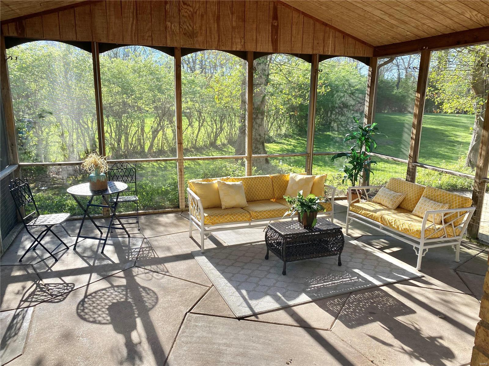 14719 Mill Spring Drive Chesterfield, MO 63017 - Photo 2 of 48