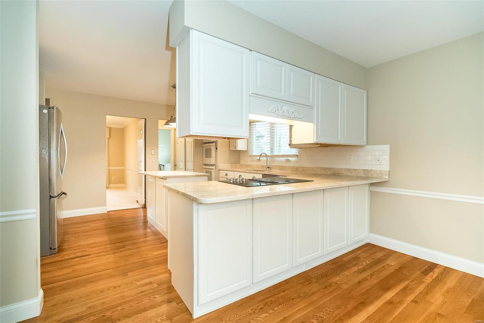 14719 Mill Spring Drive Chesterfield, MO 63017 - Photo 5 of 48