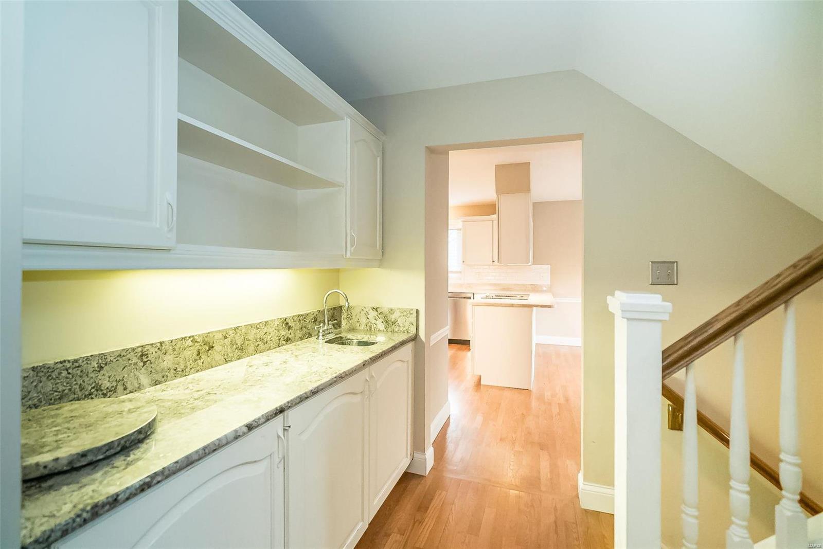 14719 Mill Spring Drive Chesterfield, MO 63017 - Photo 6 of 48