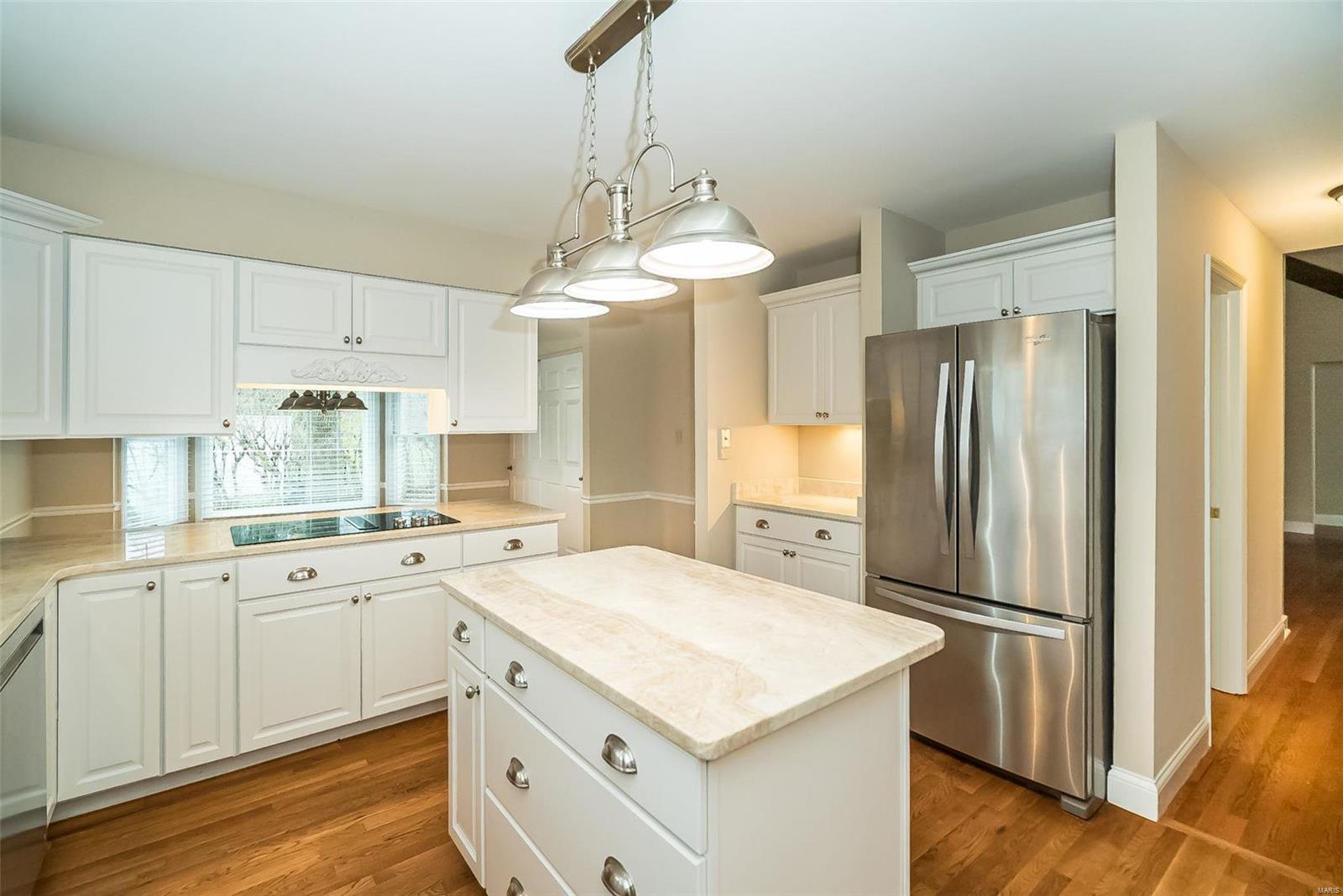 14719 Mill Spring Drive Chesterfield, MO 63017 - Photo 10 of 48