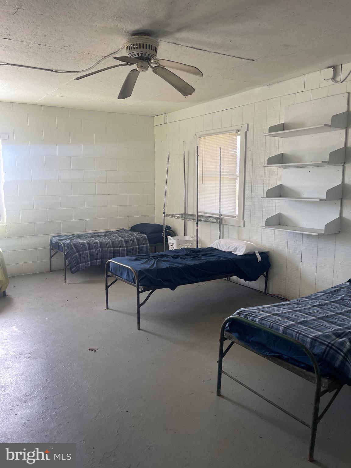 2550 Harding Highway Newfield, NJ 08344 - Photo 16 of 16 a living room with furniture and a air conditioner vent