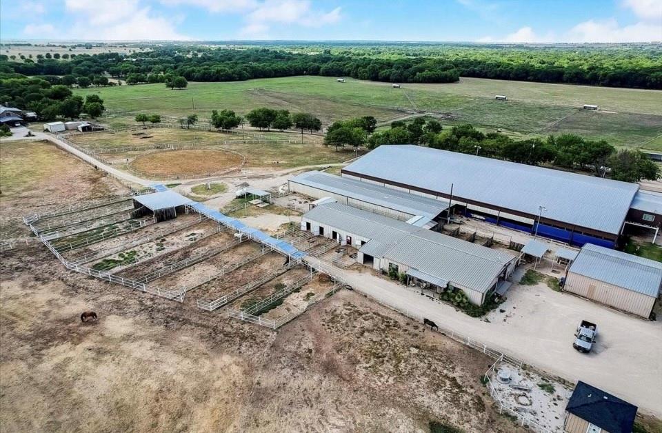 9494 Waide Road Sanger, TX 76266 - Photo 34 of 40 a view of a terrace with yard