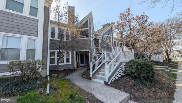 $370,000 | 7924 Mayfair Circle, Unit B, Ellicott City, MD 21043