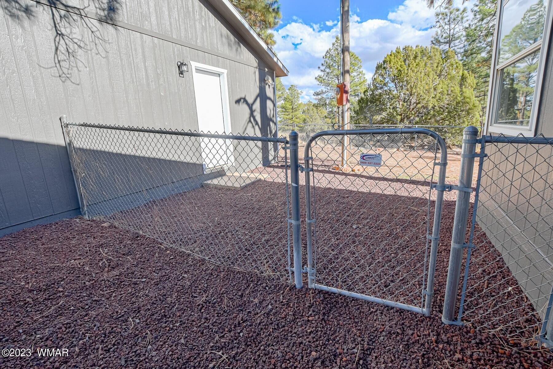 1033 Pine Ridge Drive Show Low, AZ 85901 - Photo 21 of 34