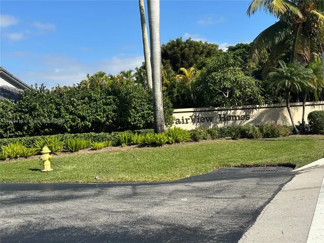 $695,000 | 10331 Southwest 135th Court, Miami, FL 33186