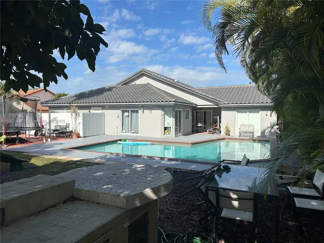 $695,000 | 10331 Southwest 135th Court, Miami, FL 33186