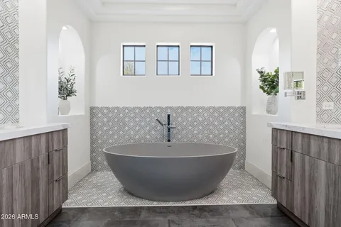 $2,195,000 | 9832 East Edgestone Drive, Scottsdale, AZ 85255