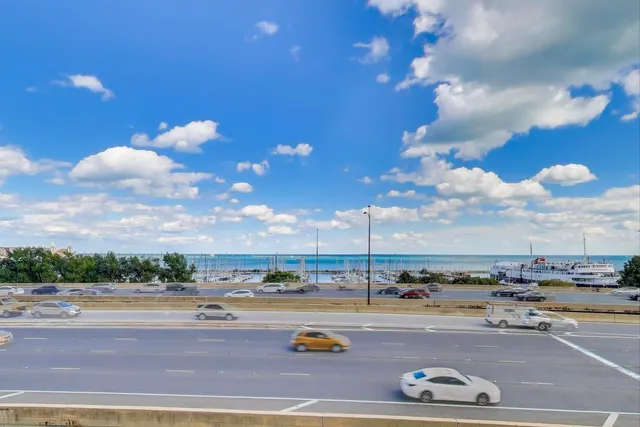 $999,000 | 155 North Harbor Drive, Unit 41014102, Chicago, IL 60601