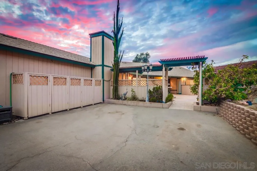 13256 Mapleview Street Lakeside, CA 92040 - Photo 3 of 58