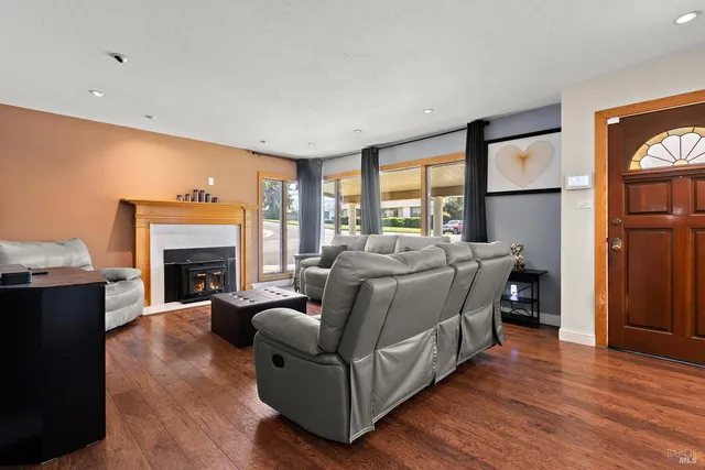 $799,000 | 1124 Mahoney Street, Rodeo, CA 94572