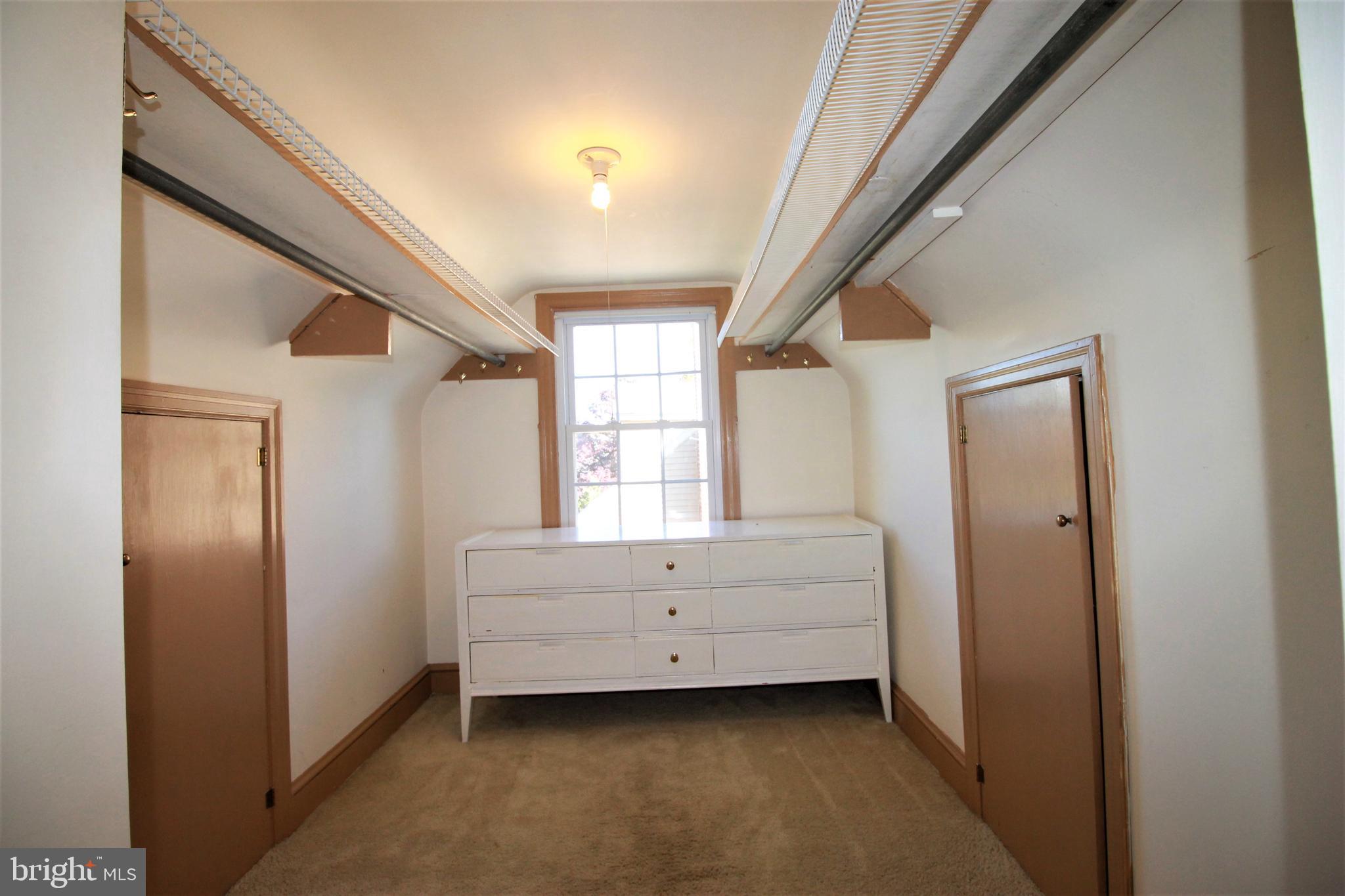 392 Edgehill Road York, PA 17403 - Photo 15 of 42