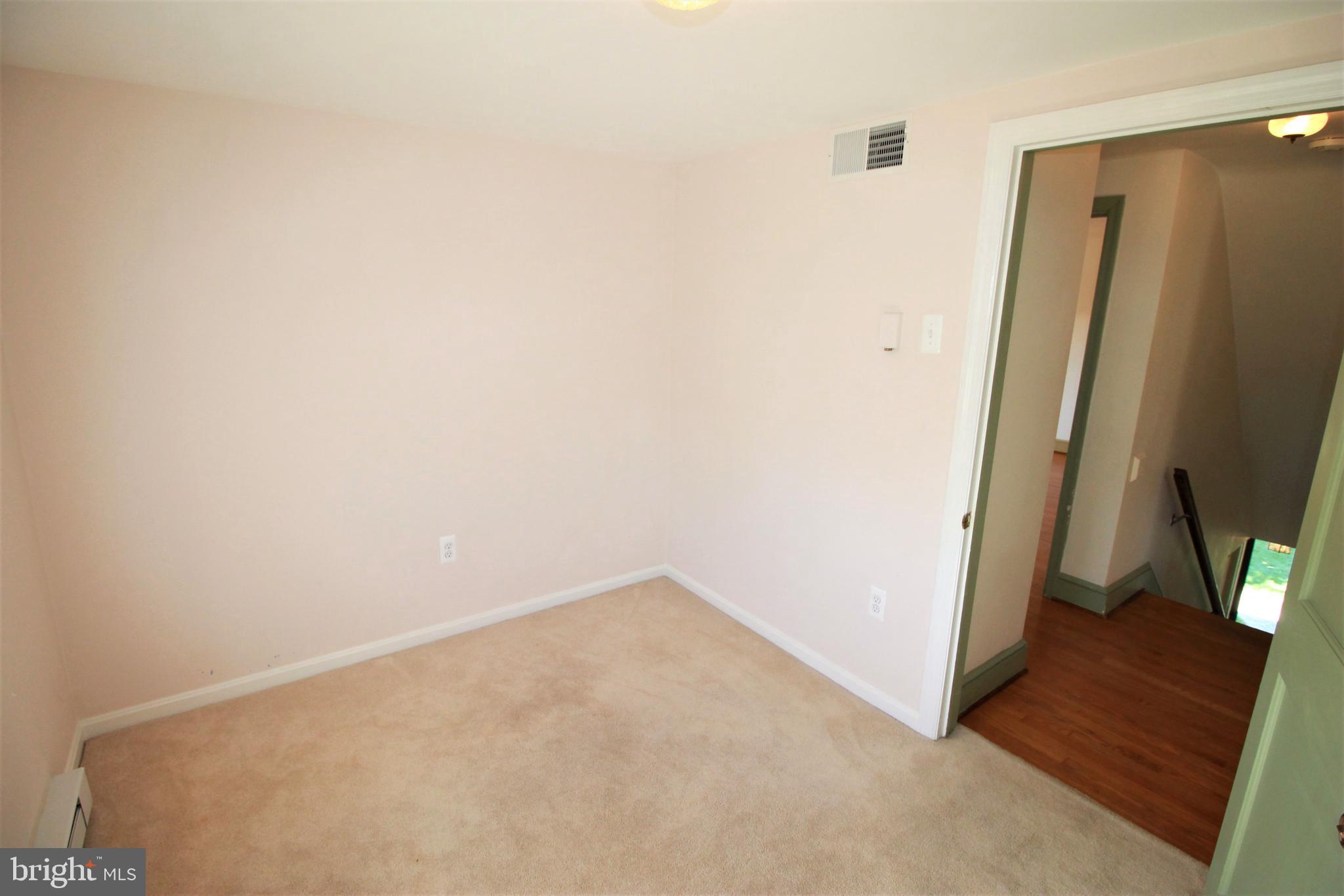 392 Edgehill Road York, PA 17403 - Photo 16 of 42