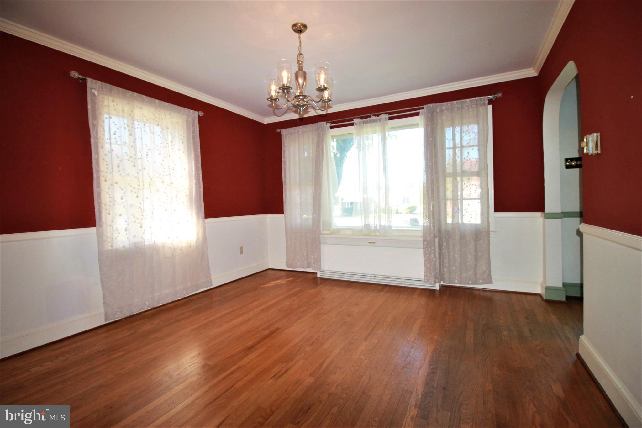 392 Edgehill Road York, PA 17403 - Photo 3 of 42