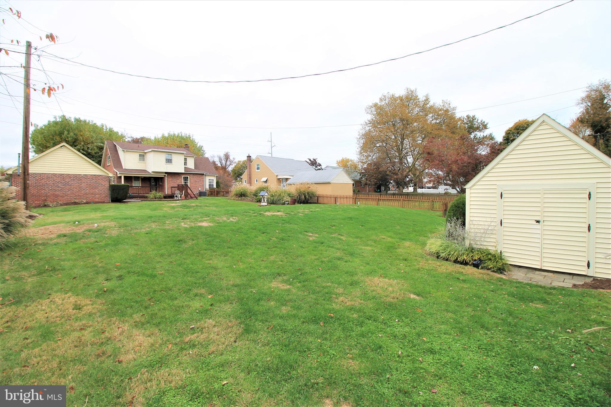 392 Edgehill Road York, PA 17403 - Photo 35 of 42