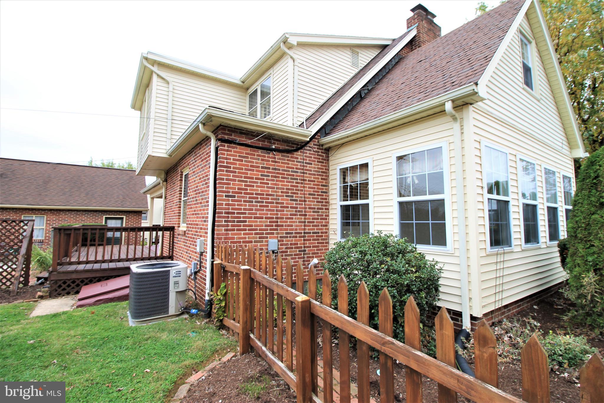 392 Edgehill Road York, PA 17403 - Photo 37 of 42
