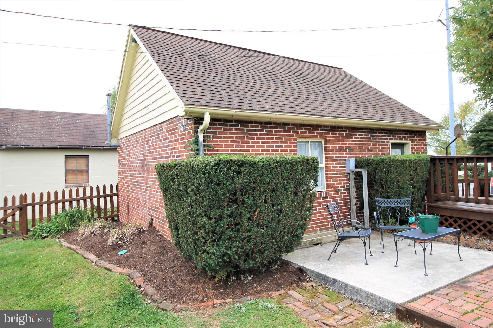 392 Edgehill Road York, PA 17403 - Photo 38 of 42