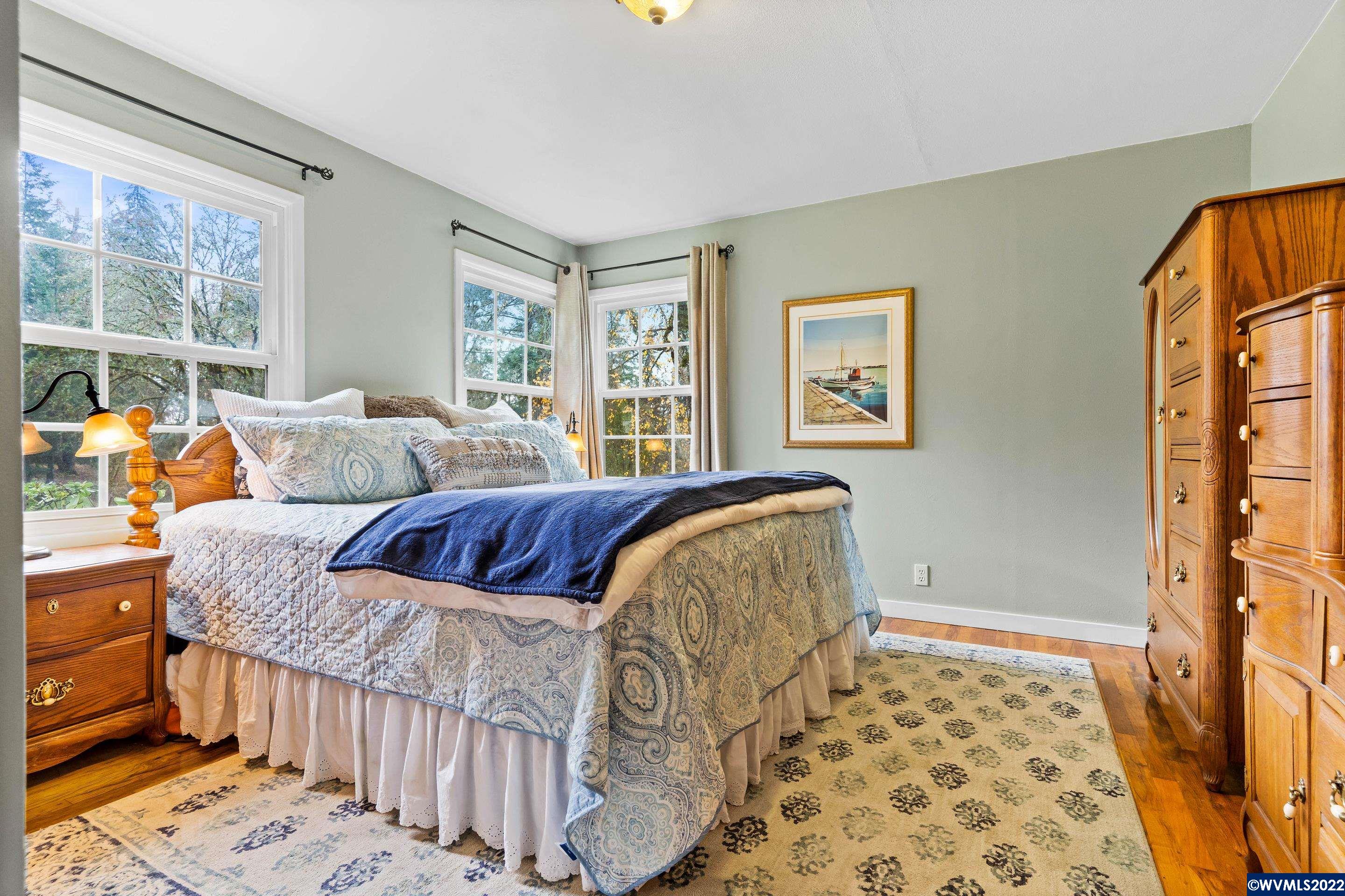 4976 Riverside Drive South Salem, OR 97306 - Photo 12 of 42 Gallery Image 12