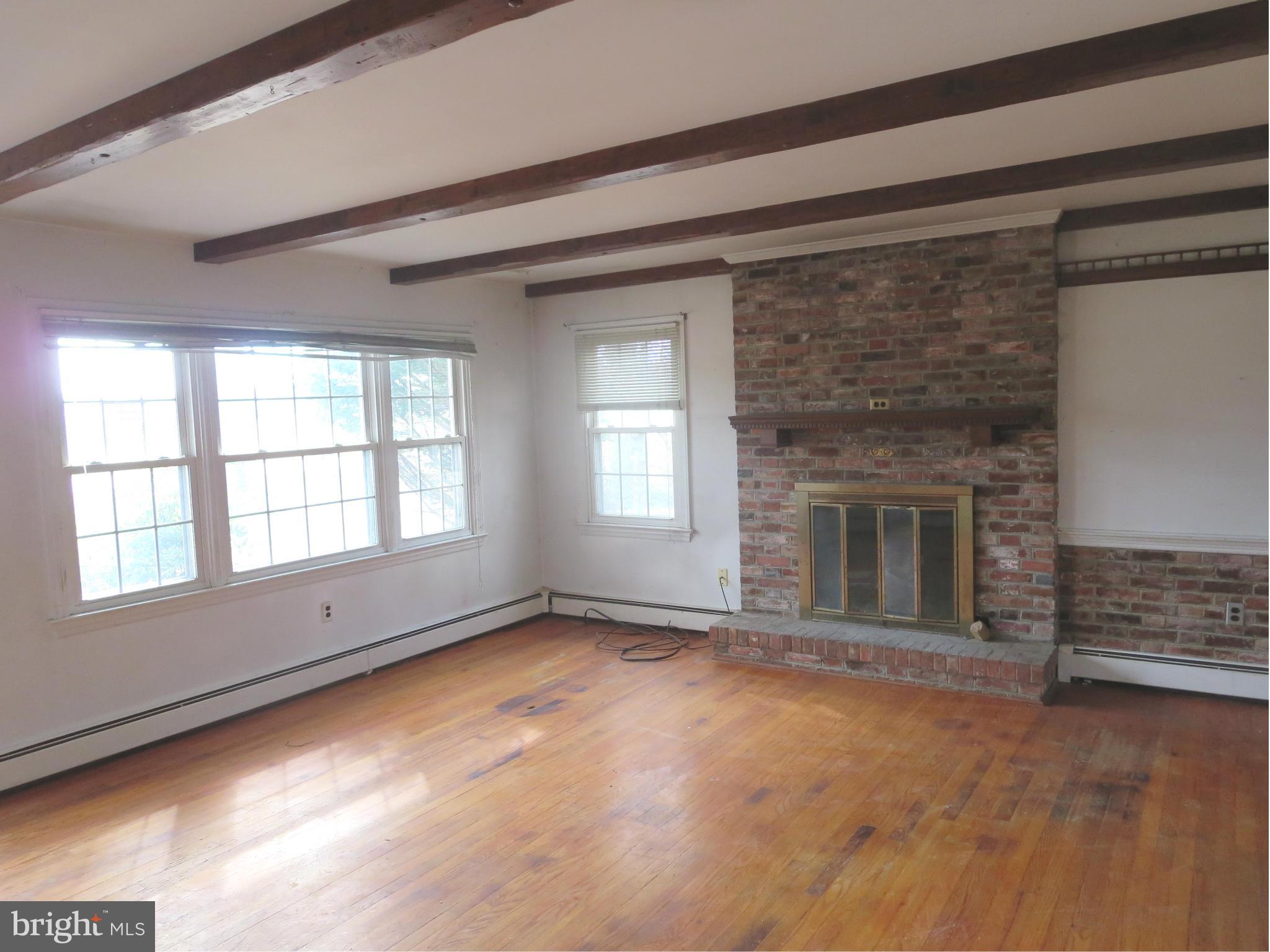 27730 Glebe Road Easton, MD 21601 - Photo 8 of 21 Living Room