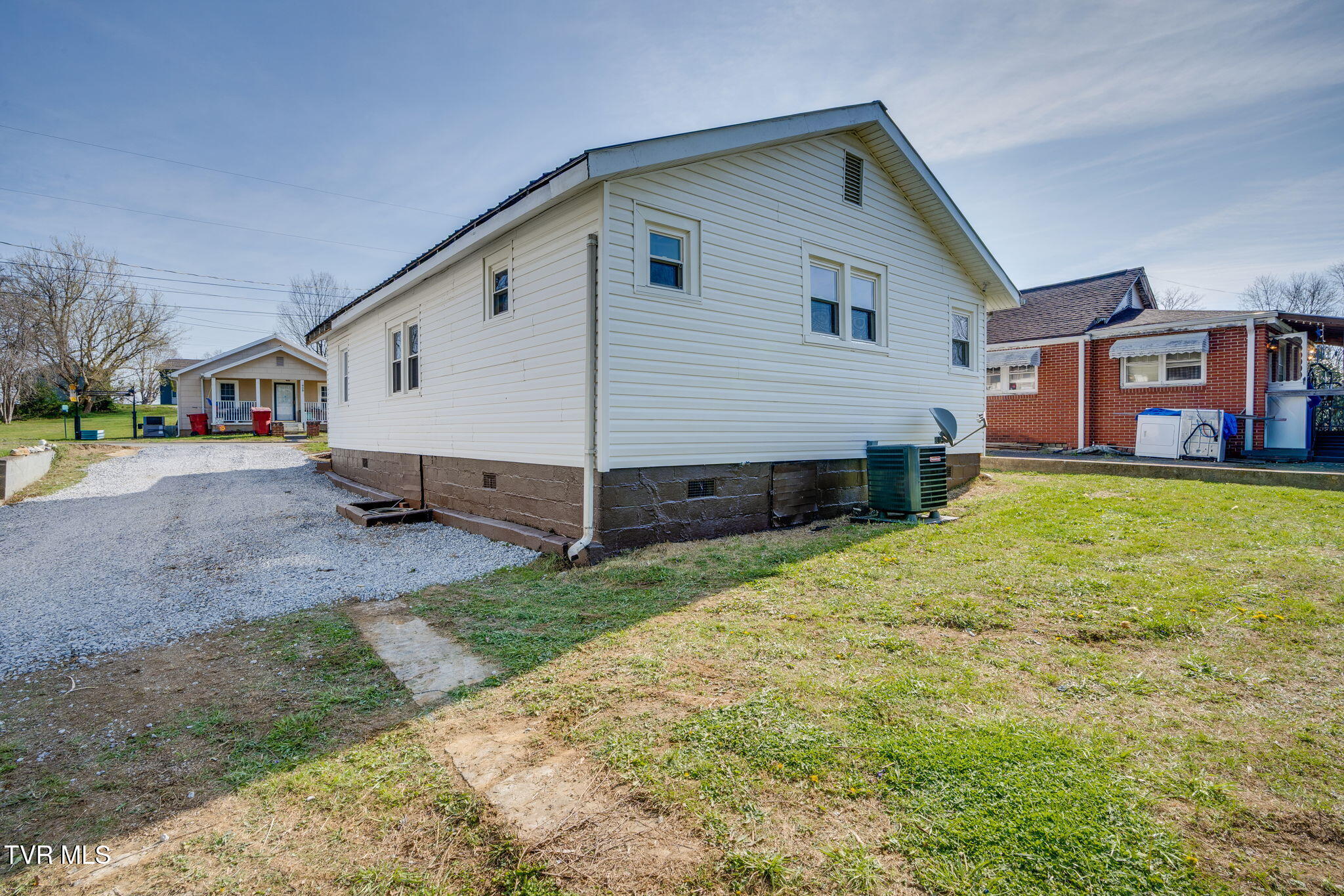 907 Hopson Street Johnson City, TN 37601 - Photo 27 of 34 026