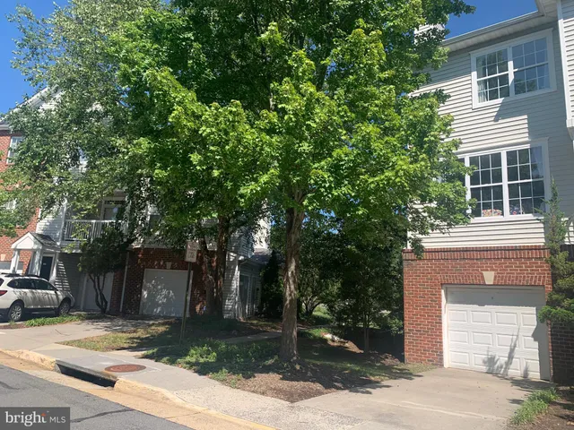 $2,600 | 13066 Marcey Creek Road, Unit 13066, Herndon, VA 20171