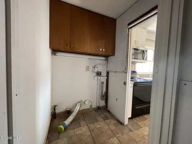 $1,300 | 1725 Union Street, Schenectady, NY 12309