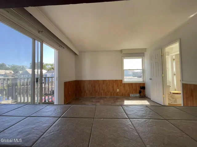 $1,300 | 1725 Union Street, Schenectady, NY 12309