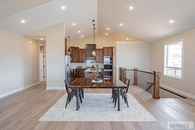 $1,100,000 | 1287 East 1090 North, Shelley, ID 83274