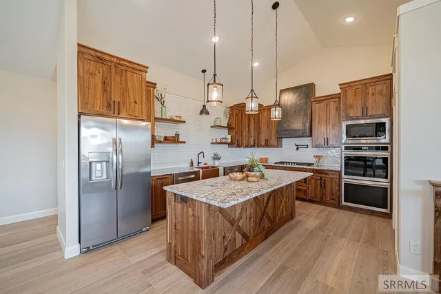 $1,100,000 | 1287 East 1090 North, Shelley, ID 83274