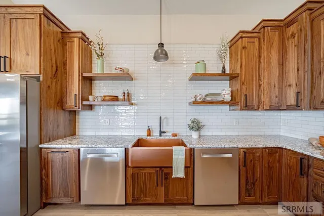 $1,100,000 | 1287 East 1090 North, Shelley, ID 83274