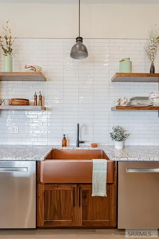 $1,100,000 | 1287 East 1090 North, Shelley, ID 83274