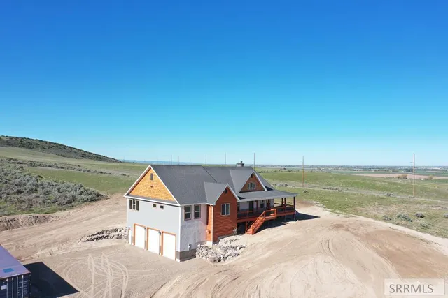 $1,100,000 | 1287 East 1090 North, Shelley, ID 83274