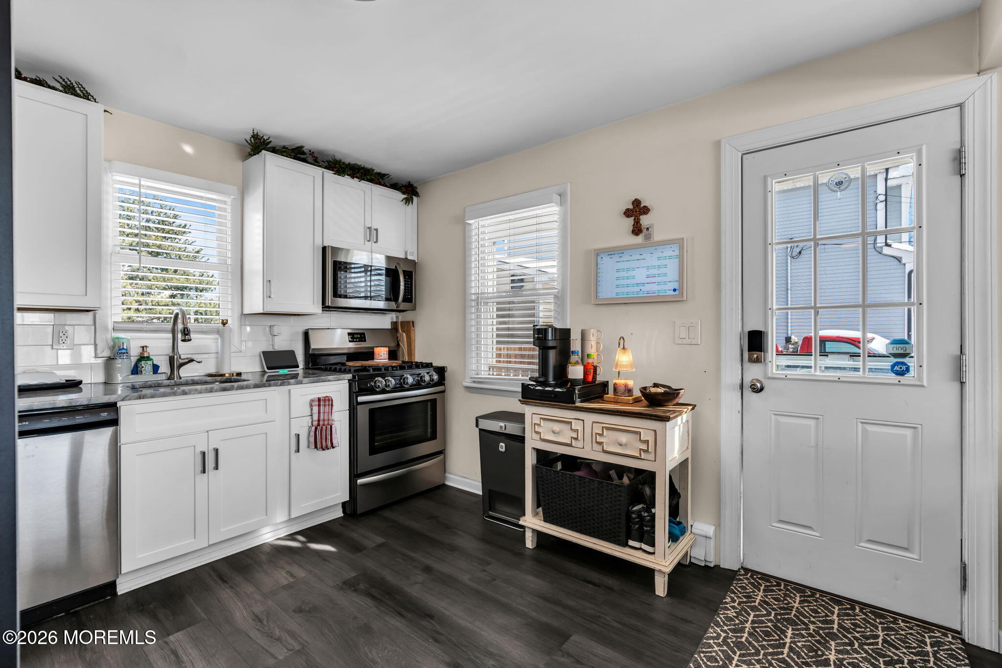 368 Sweetbriar Street Keyport, NJ 07735 - Photo 17 of 23 14-web-or-mls-DSC08037