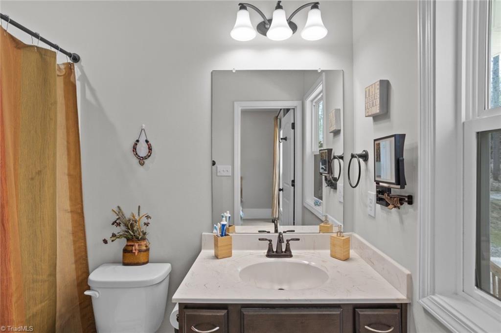418 Davie Academy Road Mocksville, NC 27028 - Photo 26 of 39 Primary bath