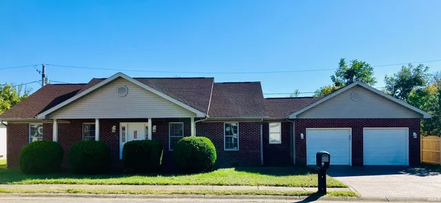 $2,100 | 8477 Countrywood Court, Newburgh, IN 47630