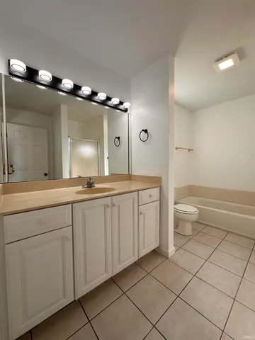 $2,100 | 8477 Countrywood Court, Newburgh, IN 47630