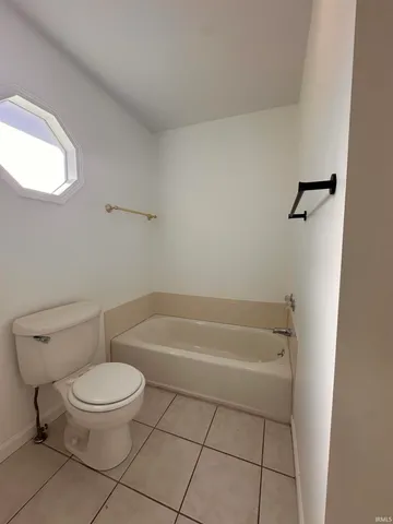 $2,100 | 8477 Countrywood Court, Newburgh, IN 47630