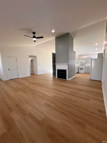 $2,100 | 8477 Countrywood Court, Newburgh, IN 47630