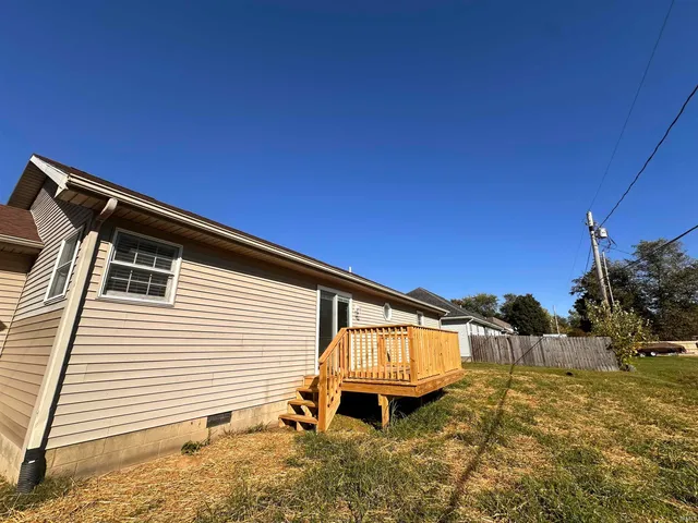 $2,100 | 8477 Countrywood Court, Newburgh, IN 47630