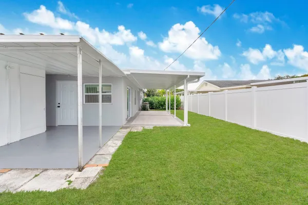 $439,000 | 1115 Stillwater Drive, Jupiter, FL 33458