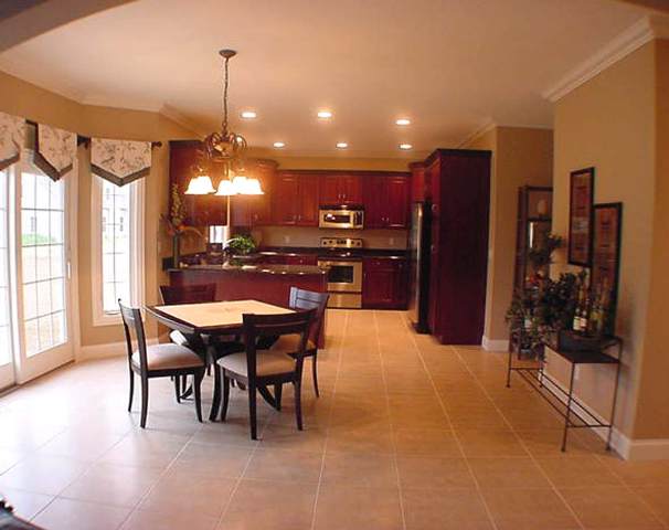 23 Sapphire Point, Unit 4 Morton, IL 61550 - Photo 5 of 8